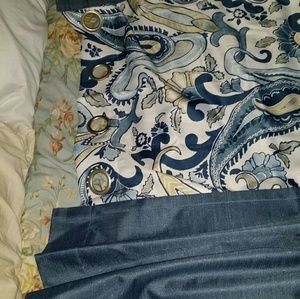 Accents - 3 Curtains, 1 price Accents - 3 Curtains, 1 price